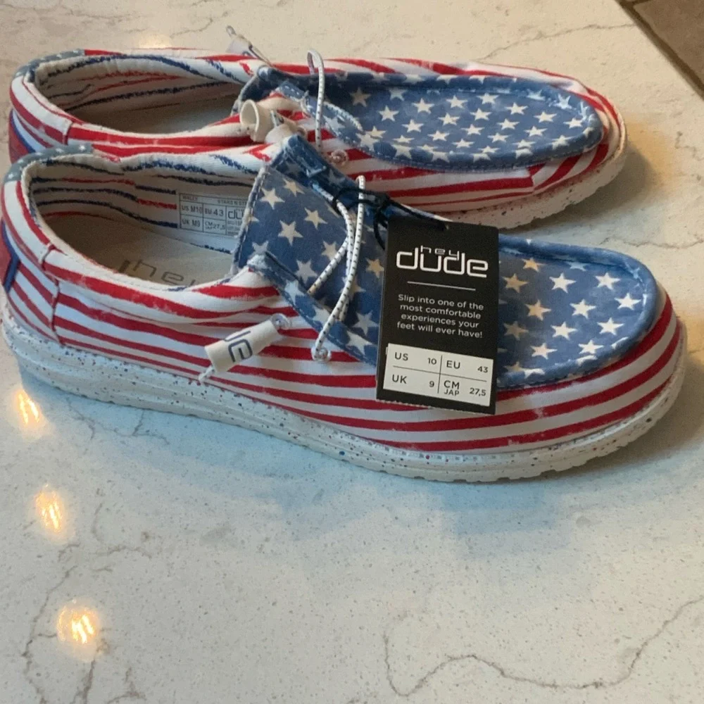 Hey Dude Wally Patriotic Stars & Stripes Shoes – USA Flag Print - Picture 2 of 2